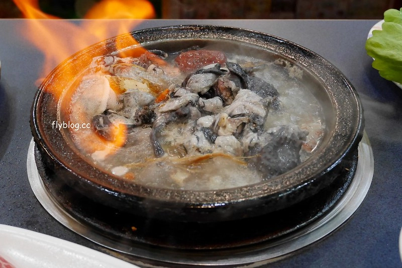 【台中西區】阿里郎迷你火鍋，整整超過30顆蛤蠣的蒜頭雞超推，還有饕客必點的燒酒雞，食材有誠意餐點好吃 @飛天璇的口袋