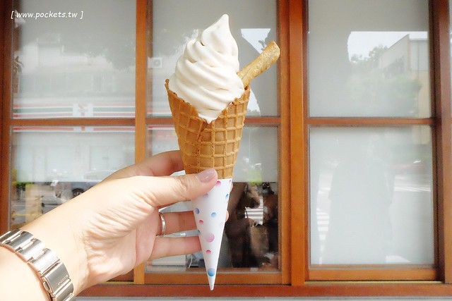 【台中南屯】古研號 Gu-Yen-House，黎明新村老宅改建霜淇淋專賣店，有賣霜淇淋、甜點和飲料 @飛天璇的口袋