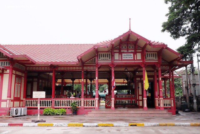 泰國華欣｜華欣車站｜泰國最古老的車站之一，漂亮的百年古蹟級車站，華欣推薦必遊景點之一 @飛天璇的口袋