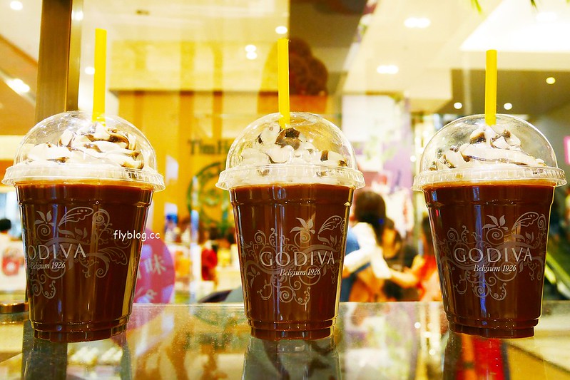 GODIVA比利時巧克力┃台中西屯美食：巧克力界的LV精品，霜淇淋、冰沙是夏季的最愛，貴氣十足頂級巧克力冰淇淋 @飛天璇的口袋