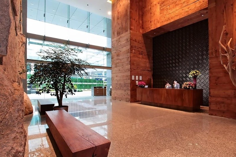 新加坡豪亞酒店．Oasia Hotel Novena┃新加坡飯店：距離諾維娜地鐵站步行2分鐘，樓下就有超市和便利商店 @飛天璇的口袋