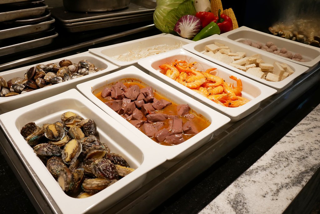 台中西區｜漢來海港餐廳．台中百匯吃到飽，超過100道的菜色 @飛天璇的口袋