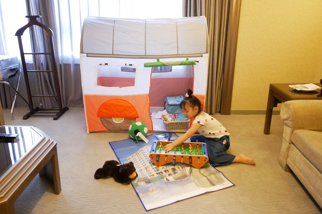 台北中山｜亞都麗緻大飯店，迎接瘋狂暑假季，親子套房還有可愛的帳篷、點心籃、過夜包 @飛天璇的口袋