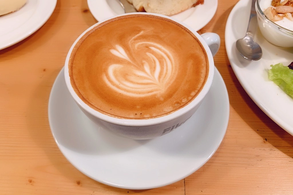 台北中山｜Fika Fika Cafe．一杯冠軍咖啡的美好時光，台北北歐風情早午餐店 @飛天璇的口袋