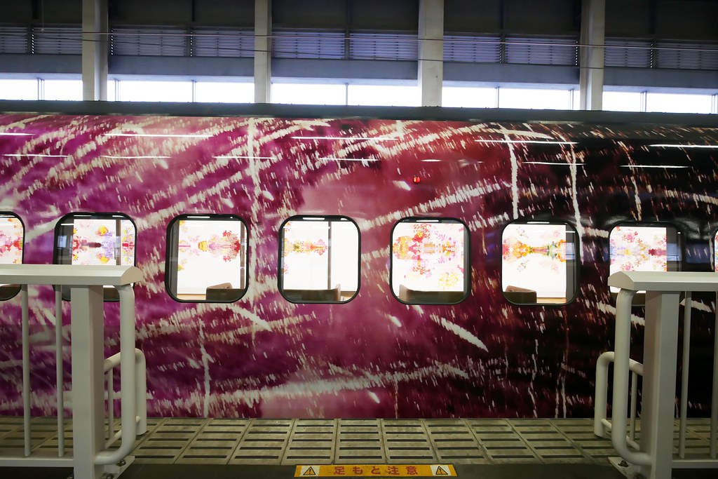 日本新瀉｜現美新幹線 GENBI SHINKANSEN，越後湯澤-新瀉移動的美術館，世界最快速的藝術鑑賞列車 @飛天璇的口袋