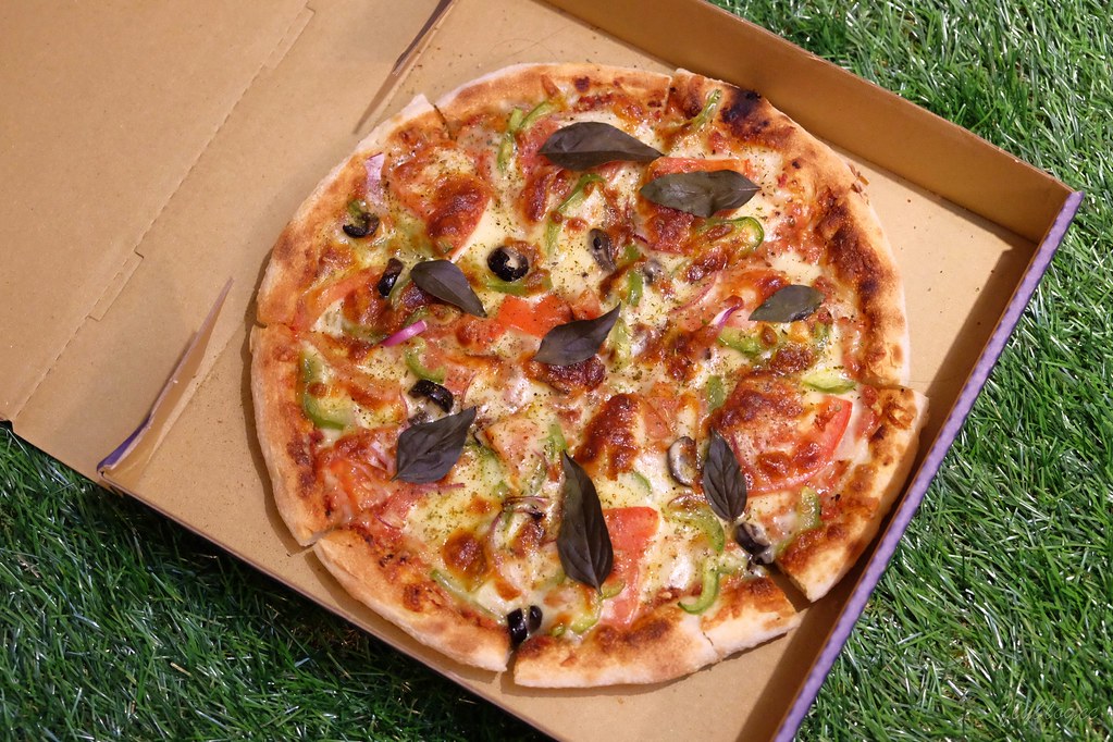 掐手披薩：外皮軟Q料好實在的披薩，北屯民俗公園附近美食，Foodpanda和Ubereats也很方便 @飛天璇的口袋
