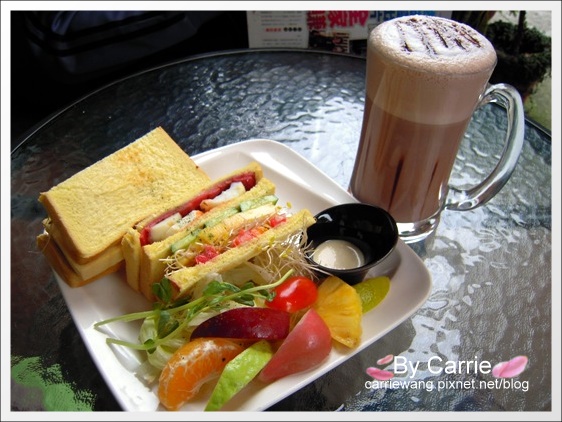 【台中早午餐】三角函數早午餐店．Brunch&#038;Cafe @飛天璇的口袋