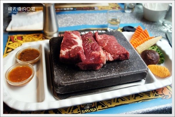 【台中美食推薦】凱恩斯岩燒餐廳@崇德店。體驗400℃的澳洲熱情 @飛天璇的口袋