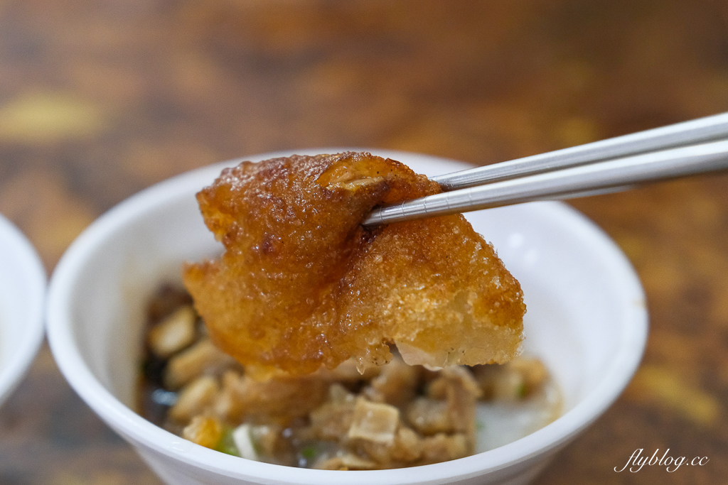 台中北區｜吳記脆皮肉圓．外皮炸的金黃的肉圓，假日總是大排長龍 @飛天璇的口袋