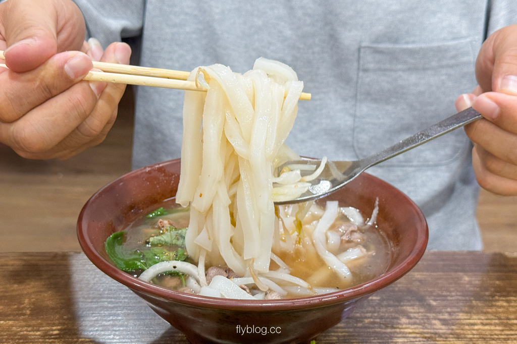 台中東區｜裴越南小吃．平價美味越南料理推薦！生菜春捲、黃皮煎蛋必點，CP值爆表 @飛天璇的口袋