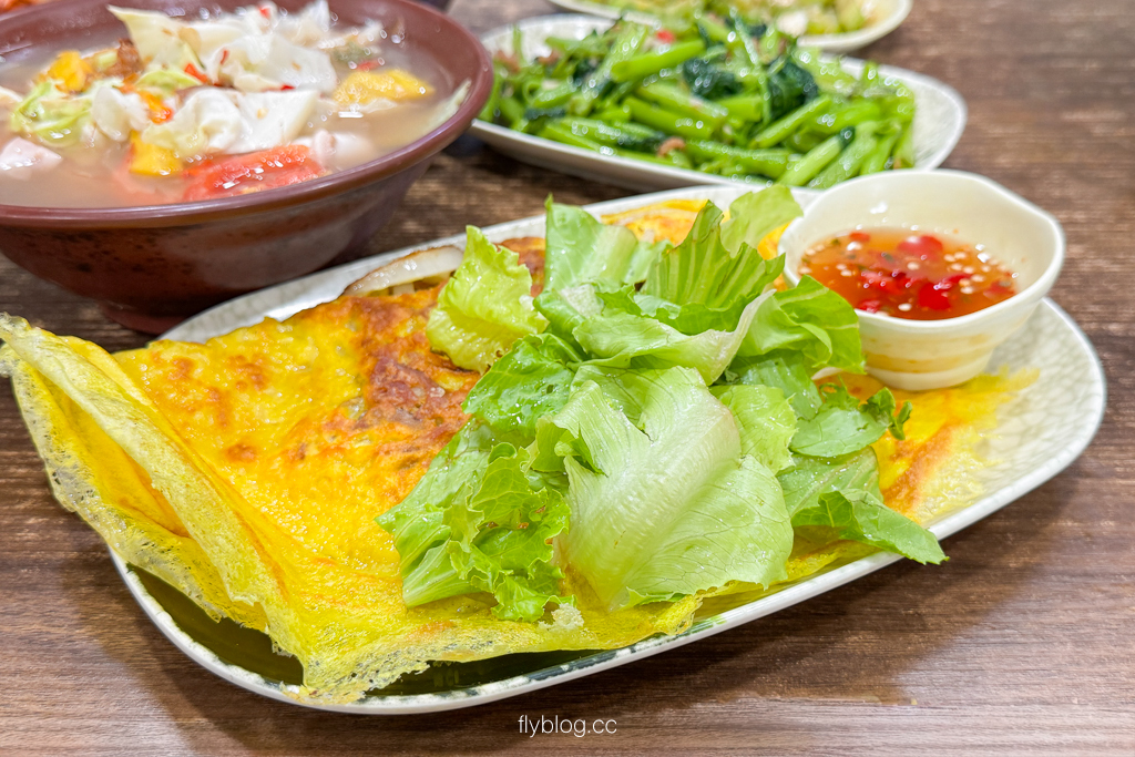 台中東區｜裴越南小吃．平價美味越南料理推薦！生菜春捲、黃皮煎蛋必點，CP值爆表 @飛天璇的口袋