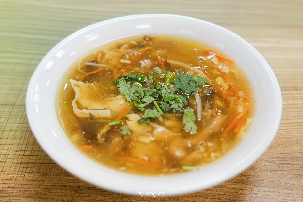 台中豐原｜立麒鮮肉湯包．在地30年湯包老店，皮薄餡多又爆湯汁 @飛天璇的口袋
