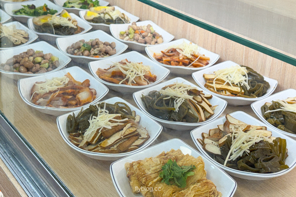 台中豐原｜立麒鮮肉湯包．在地30年湯包老店，皮薄餡多又爆湯汁 @飛天璇的口袋