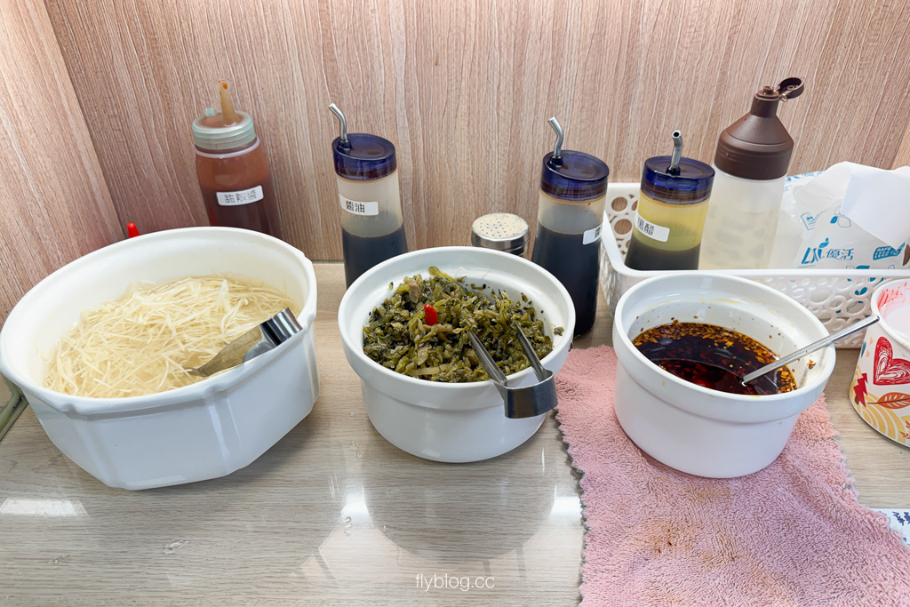 台中豐原|立麒鮮肉湯包.在地30年湯包老店,皮薄餡多又爆湯汁 @飛天璇的口袋 台中豐原|立麒鮮肉湯包.在地30年湯包老店,皮薄餡多又爆湯汁 @飛天璇的口袋