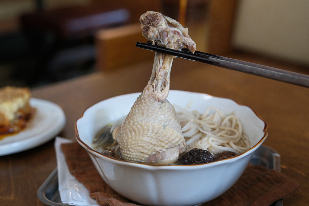 台中西區｜KOPHY coffee&philosophy．精明商圈不限時咖啡館，提供插座享受一個人的空間 @飛天璇的口袋