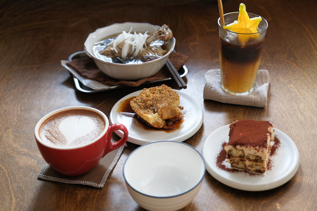 台中西區｜KOPHY coffee&philosophy．精明商圈不限時咖啡館，提供插座享受一個人的空間 @飛天璇的口袋