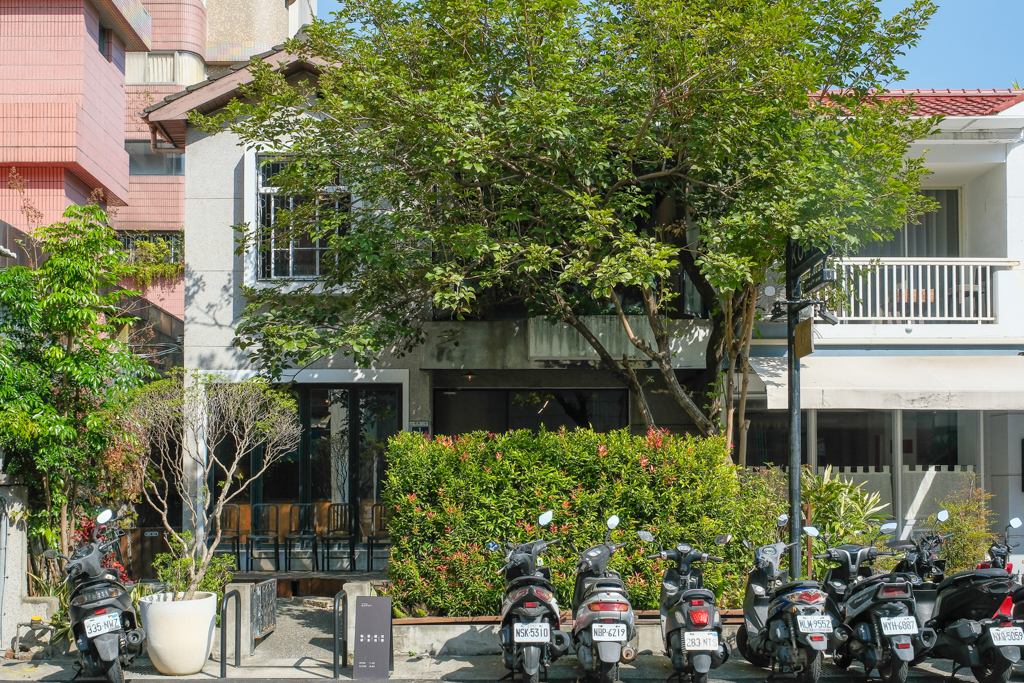 台中西區｜KOPHY coffee&philosophy．精明商圈不限時咖啡館，提供插座享受一個人的空間 @飛天璇的口袋