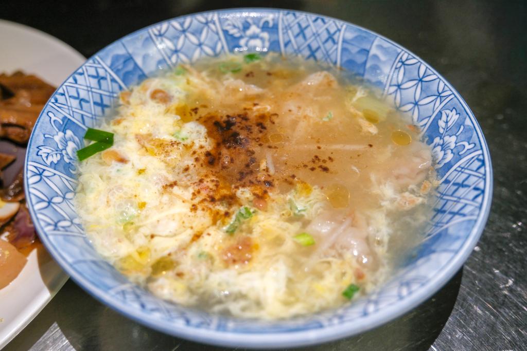 台中北屯｜阿春麵担．北屯國小地下道旁，默默經營60年的麵店 @飛天璇的口袋