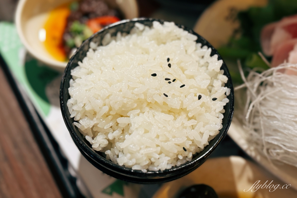 台中北屯｜三本茶藝館．在古厝裡吃飯的感覺，爬完大坑步道吃美食 @飛天璇的口袋