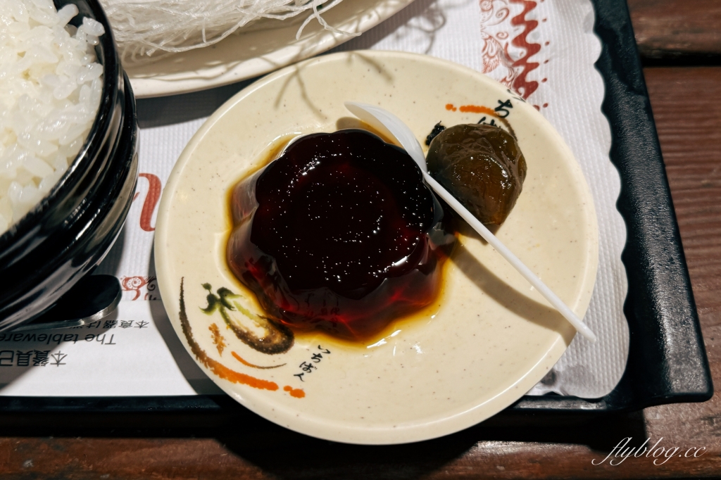 台中北屯｜三本茶藝館．在古厝裡吃飯的感覺，爬完大坑步道吃美食 @飛天璇的口袋