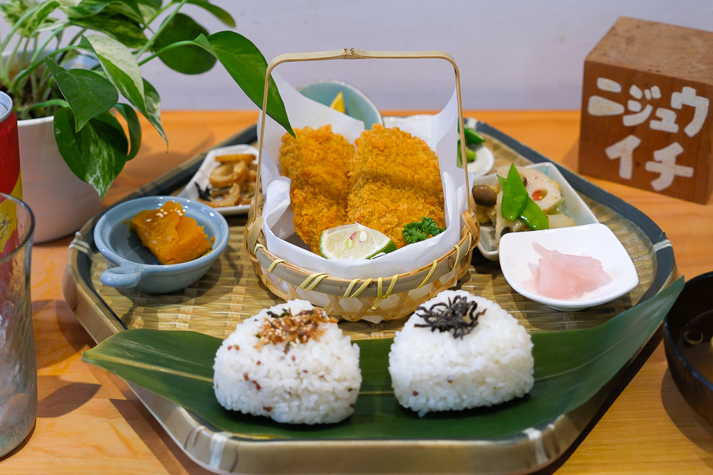 台中西區|小野食堂.精明商圈日式定食餐廳,根本一秒到日本的感覺 @飛天璇的口袋 台中西區|小野食堂.精明商圈日式定食餐廳,根本一秒到日本的感覺 @飛天璇的口袋