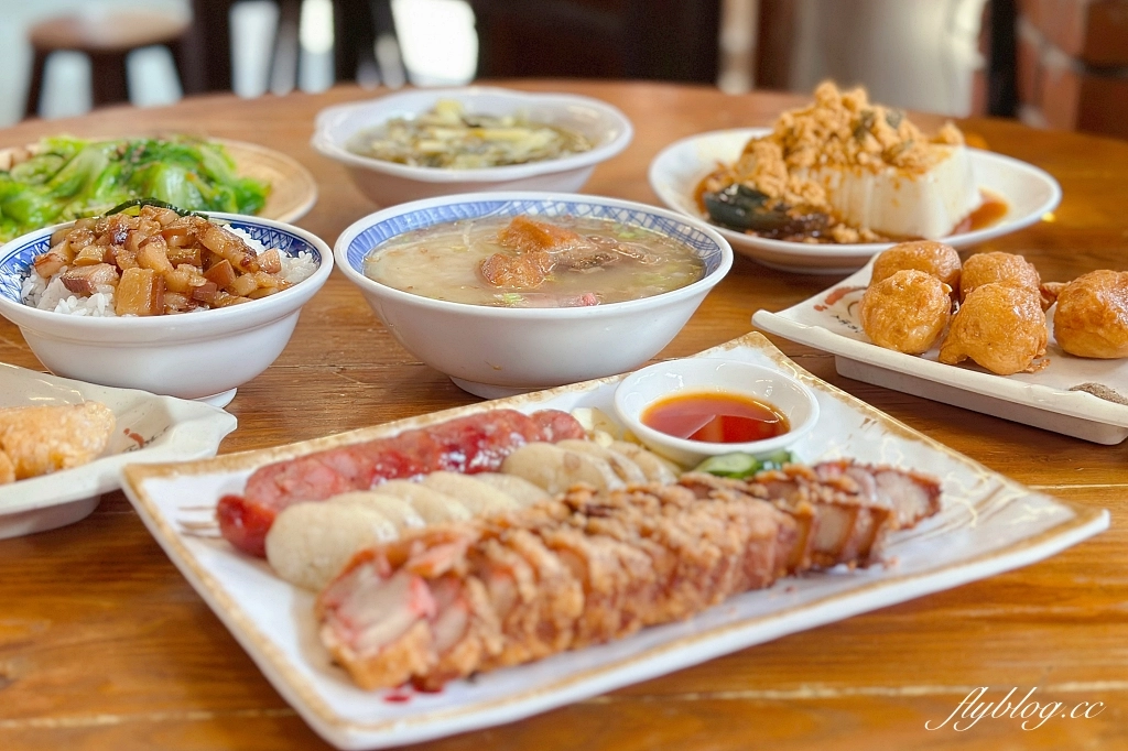 台中南屯｜台客燒肉粥，復刻懷舊農村氛圍的銅板美食，台中米其林必比登推薦 @飛天璇的口袋