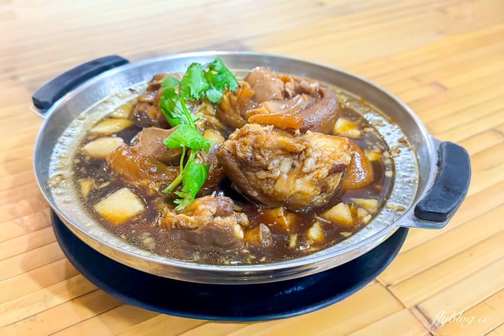 台中北屯｜竹之鄉風味餐廳．米其林必比登推薦，招牌紅燒耎骨，香酥芋頭鴨也推薦 @飛天璇的口袋