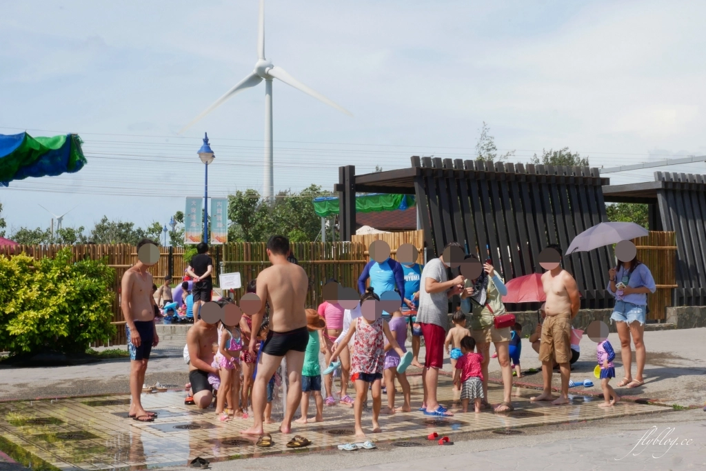 台中大安｜大安濱海樂園，大安海水浴場6~8月免費入園，帶著小孩到海邊戲水玩沙 @飛天璇的口袋