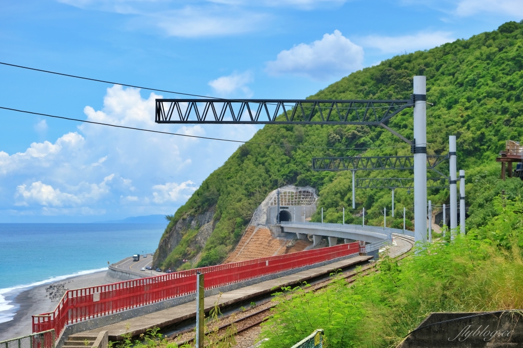 多良車站｜全台灣最美的火車站，月台上直接眺望無敵海景 @飛天璇的口袋