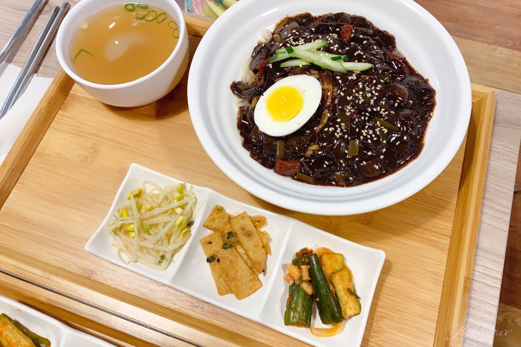 【台中北屯】崔基虎韓國料理，韓國人開的韓式餐廳，Google評價4.3顆星 @飛天璇的口袋