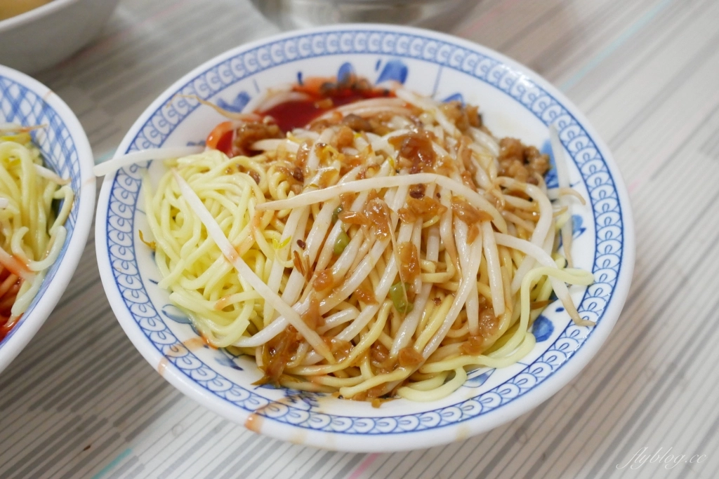 台中中區｜阿坤麵，台中米其林必比登推薦，超過50年歷史的銅板美食 @飛天璇的口袋