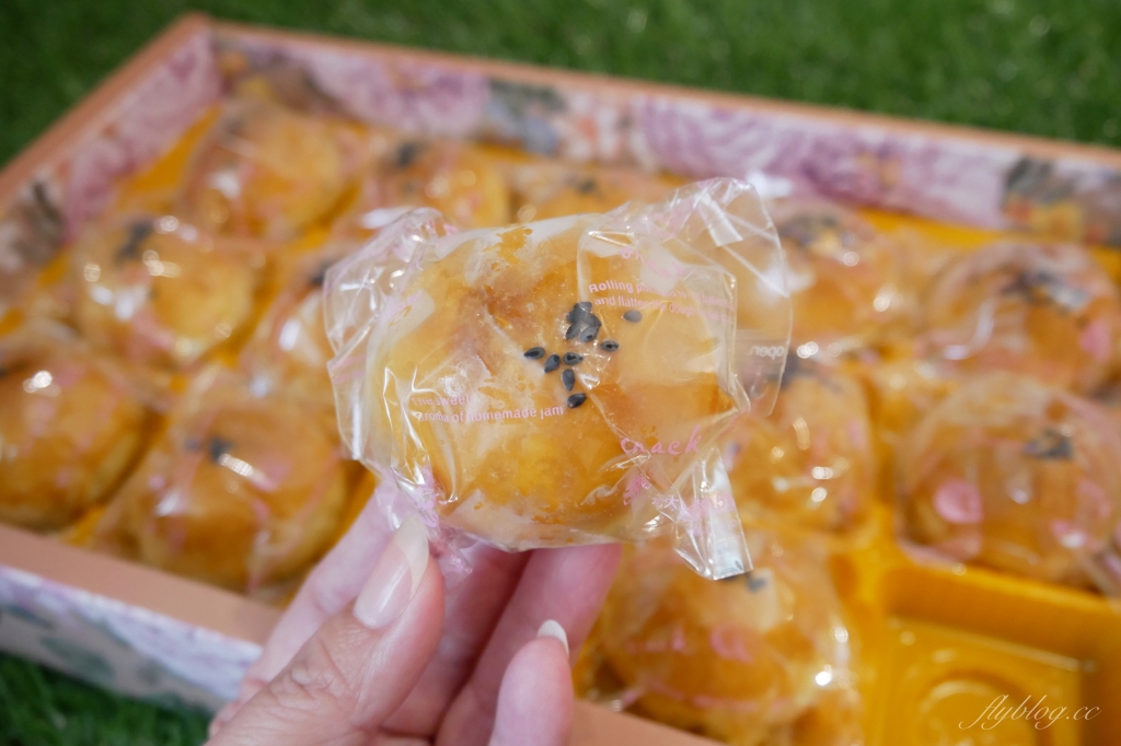 嘉義東區｜阿潘肉包．知名肉包店也賣蛋黃酥，品嚐嘉義傳統的古早味 @飛天璇的口袋