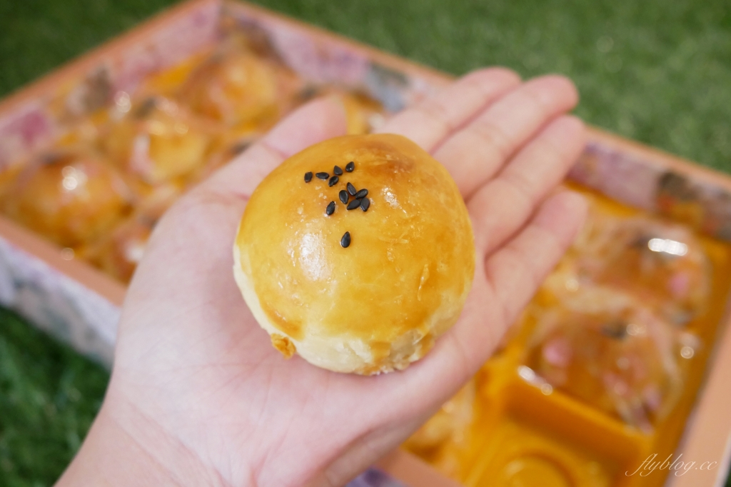 嘉義東區｜阿潘肉包蛋黃酥：肉包店也賣蛋黃酥，品嚐嘉義傳統的古早味 @飛天璇的口袋