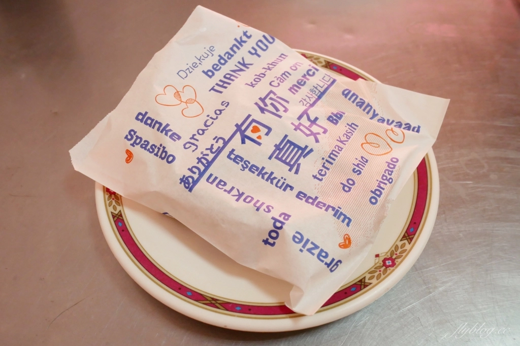【台中東區】力行早點，台中傳統早餐~現擀手工麵皮蛋餅x金黃爆量韭菜盒子 @飛天璇的口袋