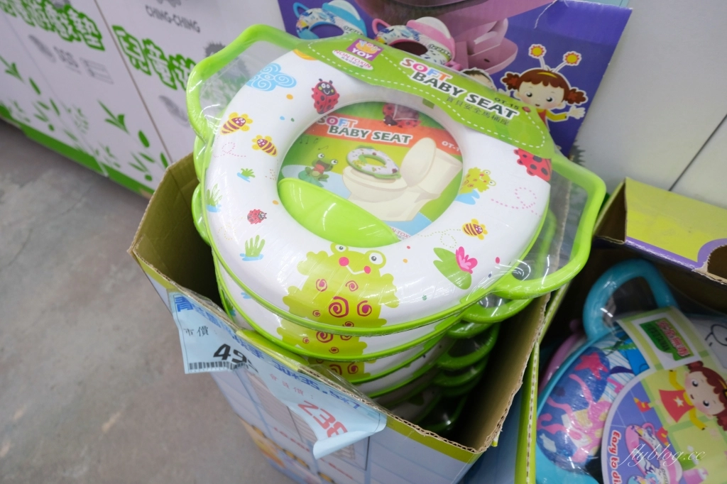 【彰化鹿港】 花鹿鹿玩具倉庫：中台灣占地超過200坪，小孩子的玩具天堂 @飛天璇的口袋