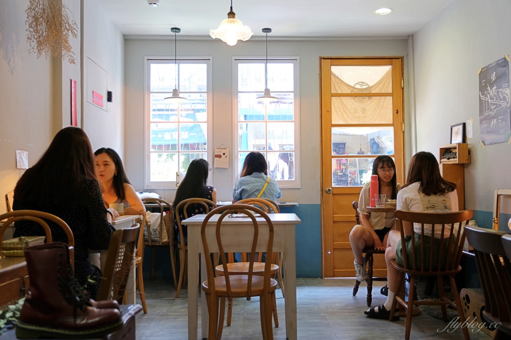 疍宅Egghost｜隱藏巷弄裡的老宅咖啡館，甜點和飲料都很有溫度 @飛天璇的口袋