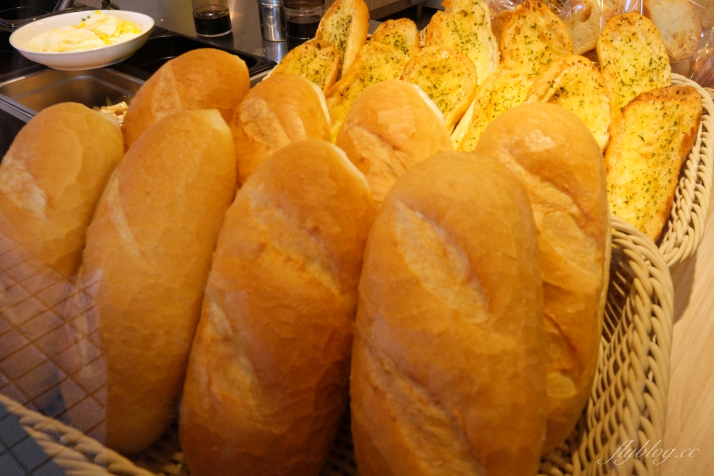 【台中西屯】越南法國麵包市政店：台中超人氣越南麵包二店，節省排隊時間和線上點餐(已改名：樂邦迷) @飛天璇的口袋