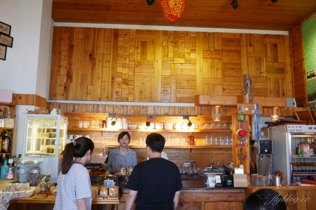 【馬祖北竿】芹沃咖啡烘焙館，芹壁最唯美的海景餐廳，推薦老酒豬肉披薩和麵包 @飛天璇的口袋