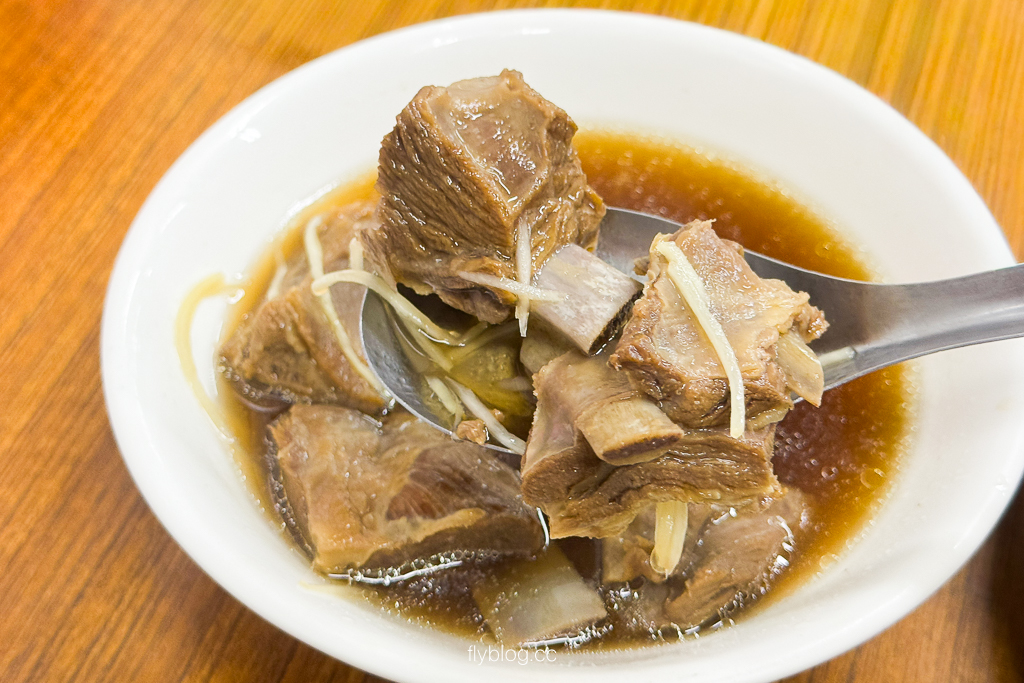 台中霧峰｜員園美食館老牌羊肉．霧峰老牌羊肉爐，必吃嫩Q羊肉鮮甜湯頭，還有隱藏版小吃！ @飛天璇的口袋