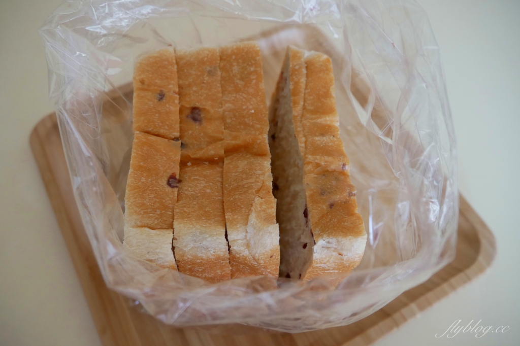【台中西屯】 Miopane：百貨公司神級的粘粘胡桃肉桂捲x月銷萬顆的爆餡貝果 @飛天璇的口袋