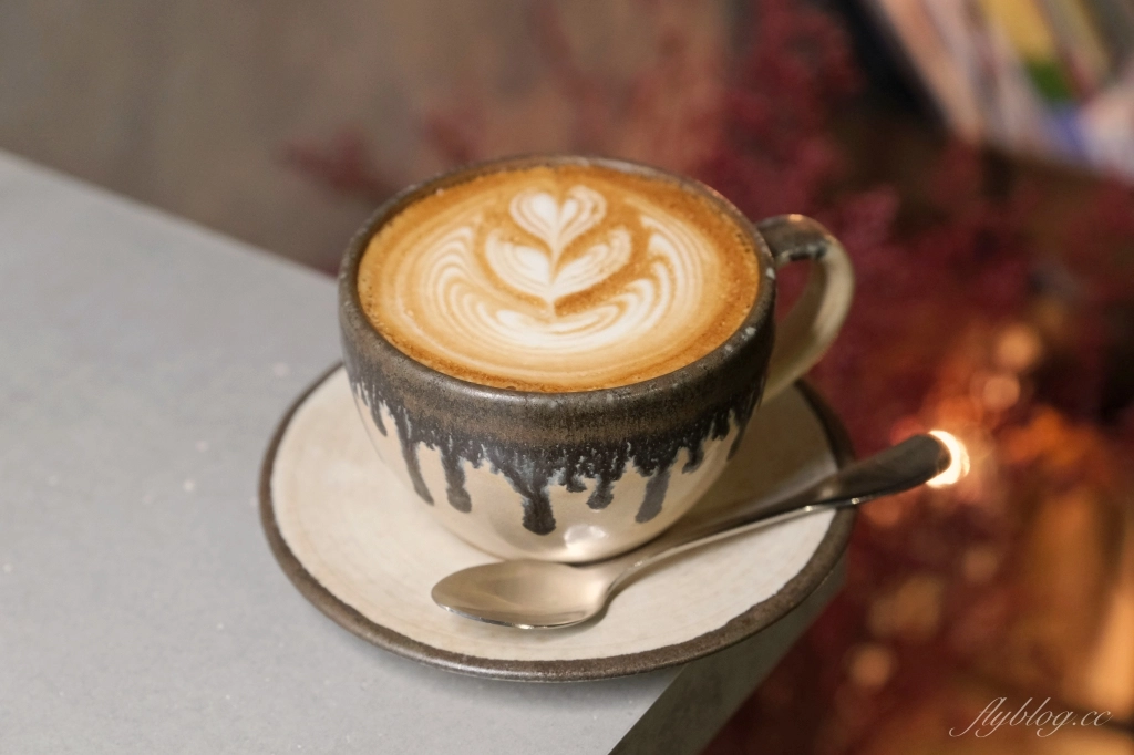 彰化北斗｜與咖啡 And. Coffee，北斗老宅改建咖啡館，飄著澳洲墨爾本的咖啡香 @飛天璇的口袋