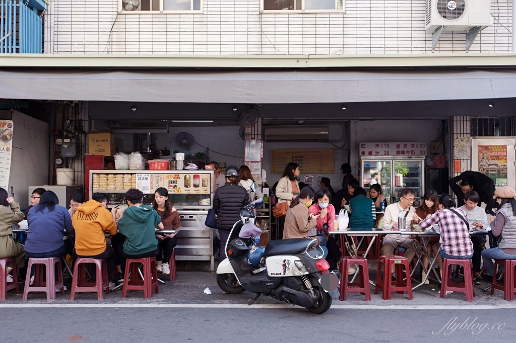 【台南中西】 醇涎坊鍋燒意麵：台南保安路的排隊美食，一碗55元簡單就是美味 @飛天璇的口袋
