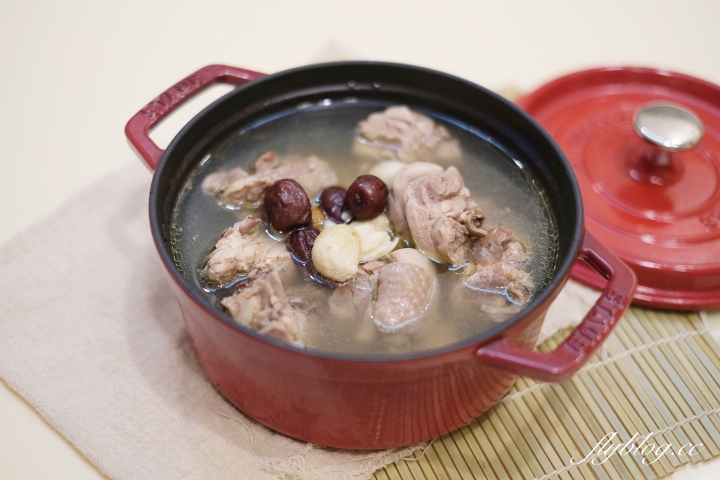 食譜分享｜蒜頭雞湯做法，阿基師版的蒜頭雞湯食譜，簡單美味又可以增加抵抗力 @飛天璇的口袋