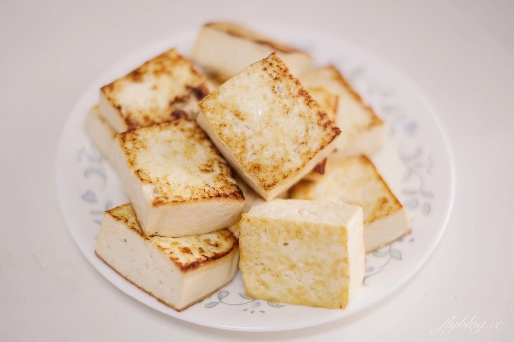 【食譜分享】紅燒豆腐作法，白飯的殺手！小孩子最愛的家常料理 @飛天璇的口袋