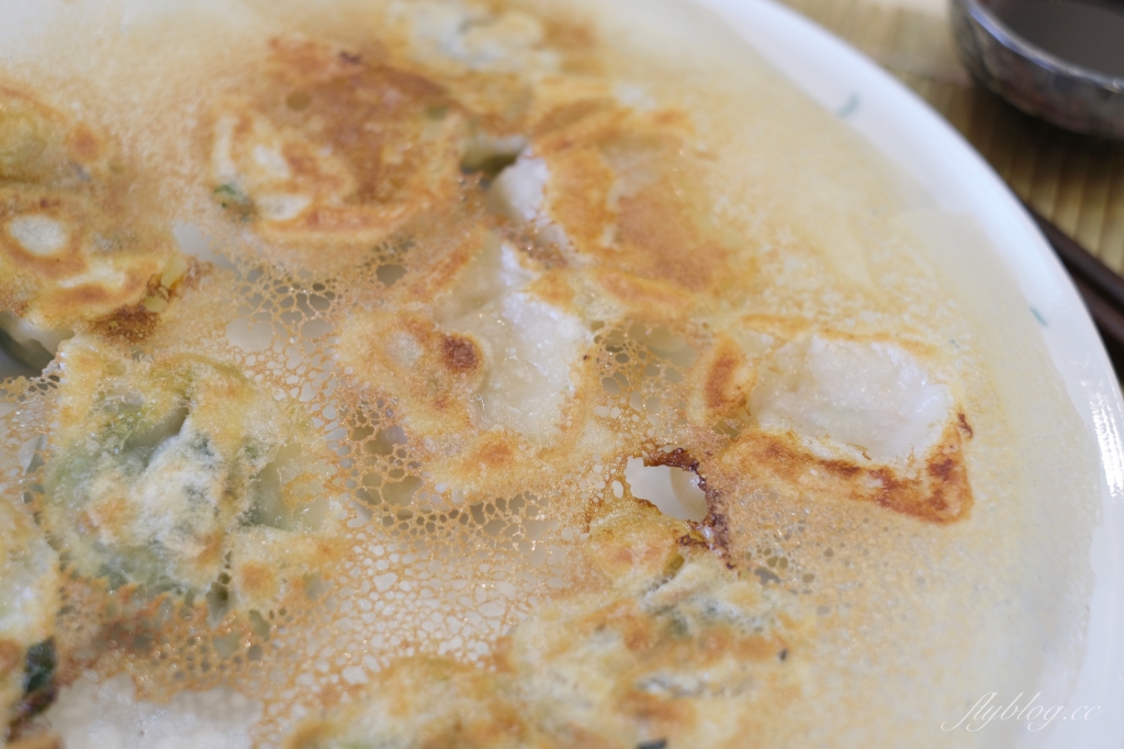 冰花煎餃做法｜如何作出美味的冰花水餃？麵粉水的比例很重要 @飛天璇的口袋