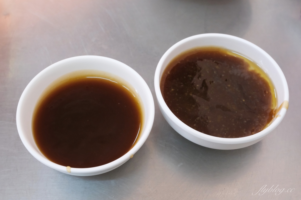 嘉義東區｜黑人魯熟肉．嘉義人的下午茶，在地60年老店，還沒開始營業就排隊 @飛天璇的口袋