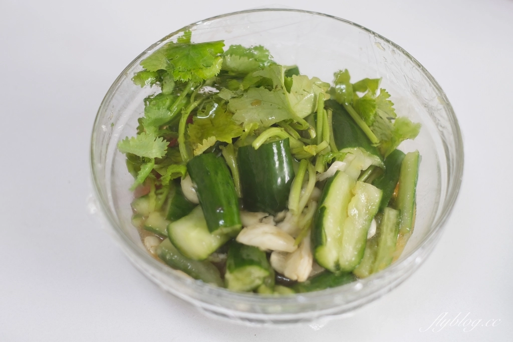 涼拌小黃瓜做法｜居家輕鬆做「醃小黃瓜食譜」，食材簡單5分鐘就完成 @飛天璇的口袋