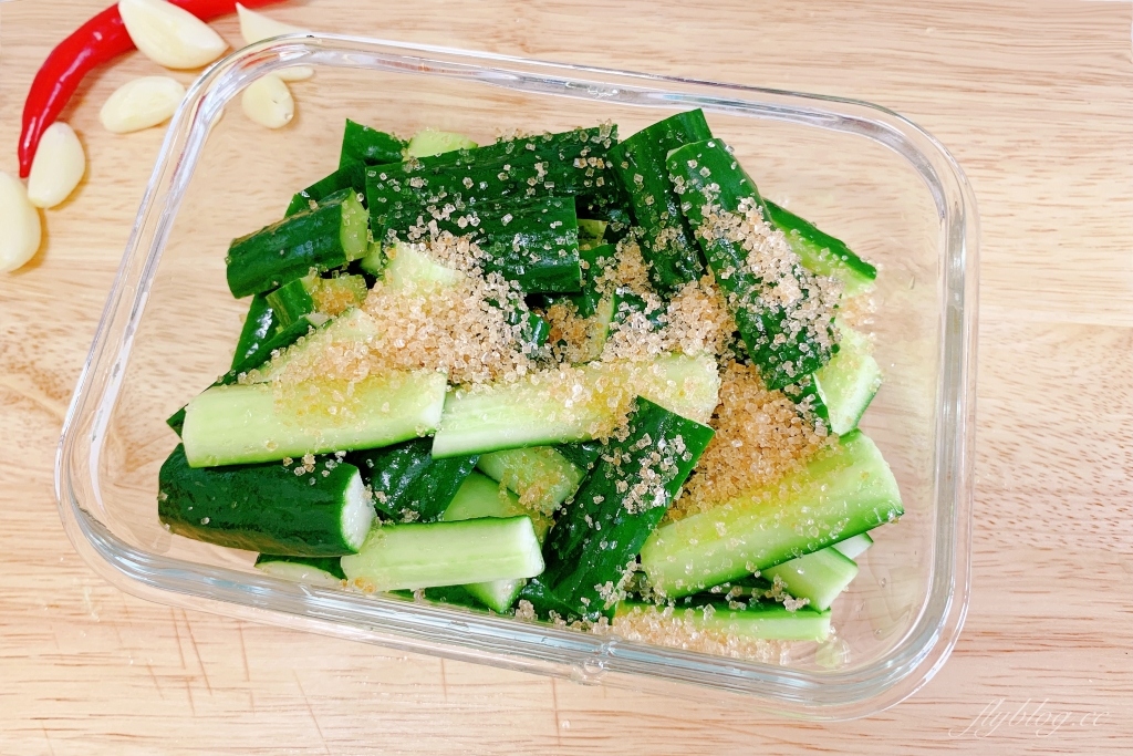 【食譜分享】涼拌小黃瓜作法，居家輕鬆做醃小黃瓜，食材簡單5分鐘就完成 @飛天璇的口袋