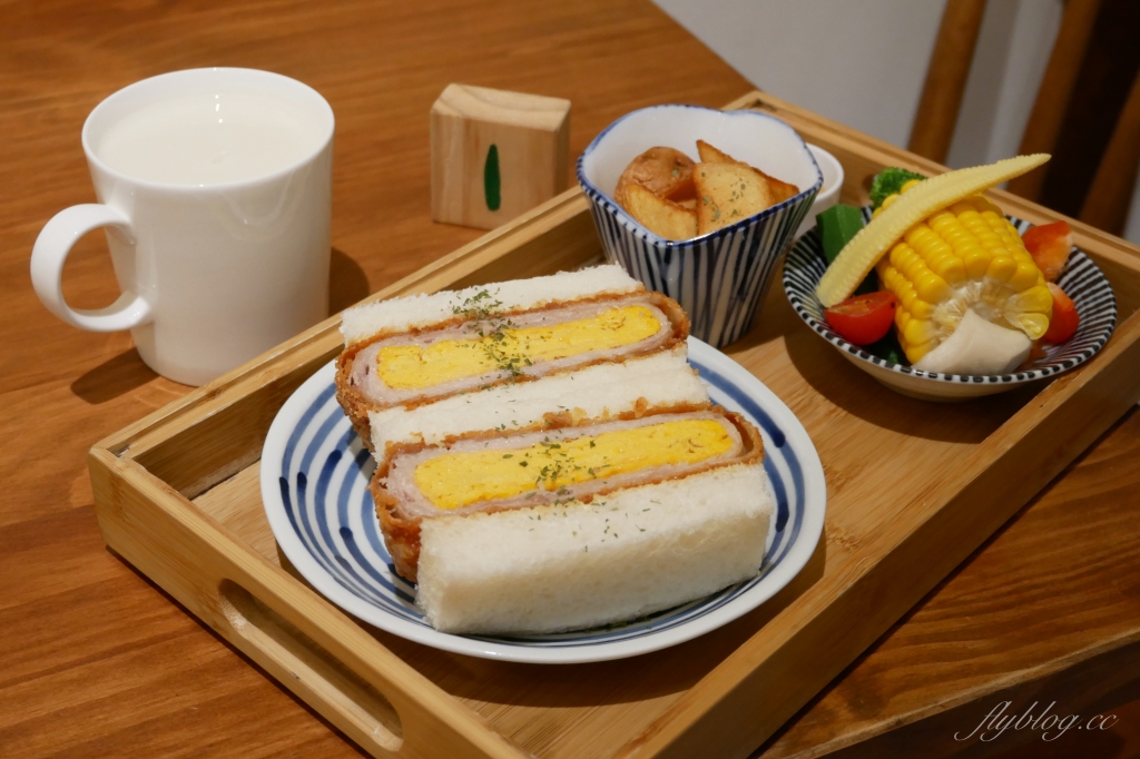【台中西區】 一人一伴 ともだち：老宅改建日式早午餐，台中教育大學附近 @飛天璇的口袋