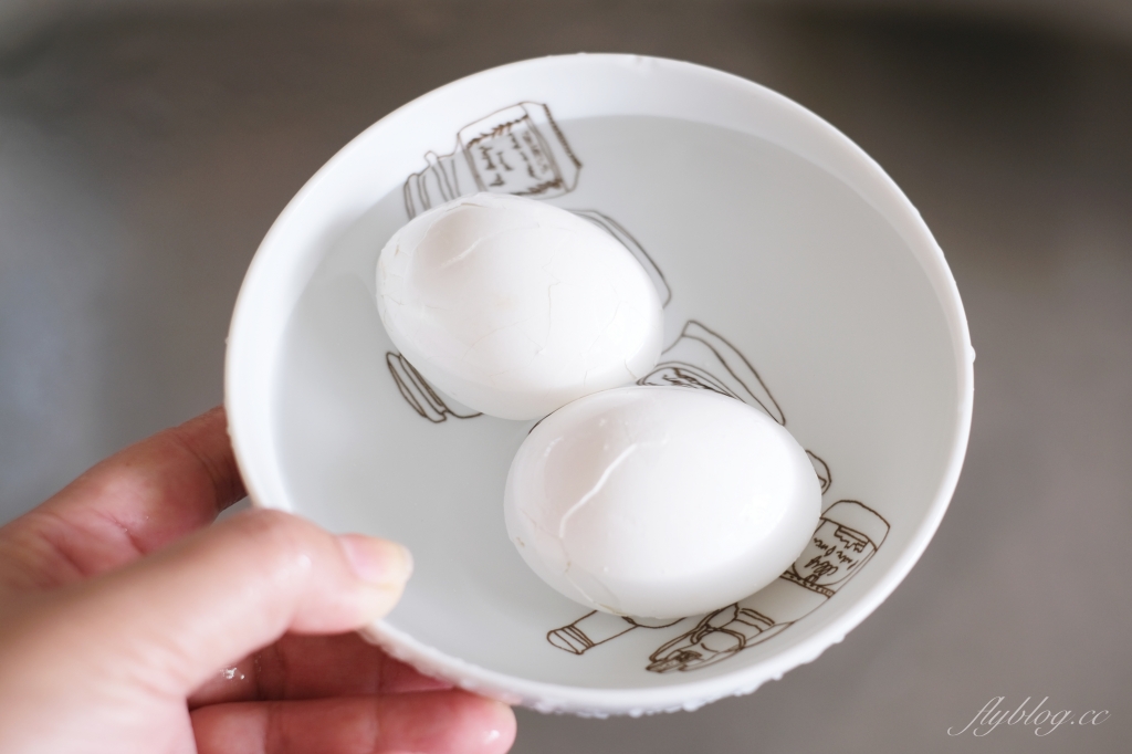 【食譜分享】大同電鍋水煮蛋作法，一張紙巾就可以完成，水煮蛋、半熟蛋、溏心蛋都簡單 @飛天璇的口袋